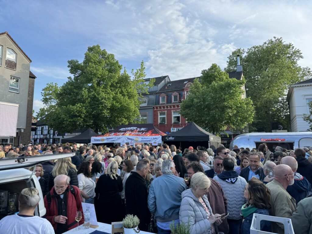 Menschenmenge auf einem Fest